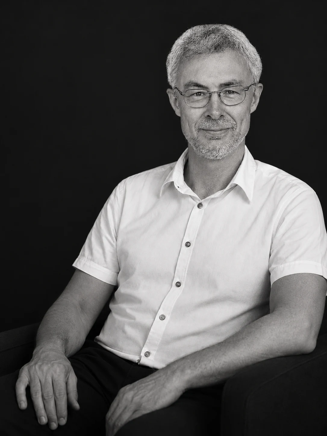 Mario Carlier 设计师肖像品牌视觉